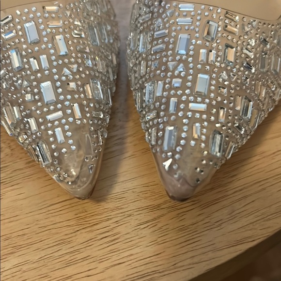 Silver Geometric Patterned High Heels - Picture 5 of 5